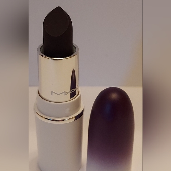 MAC Powder Kiss Mini Travel Lipstick *GRAPE ESCAPE* / NEW - NO BOX - Picture 2 of 4